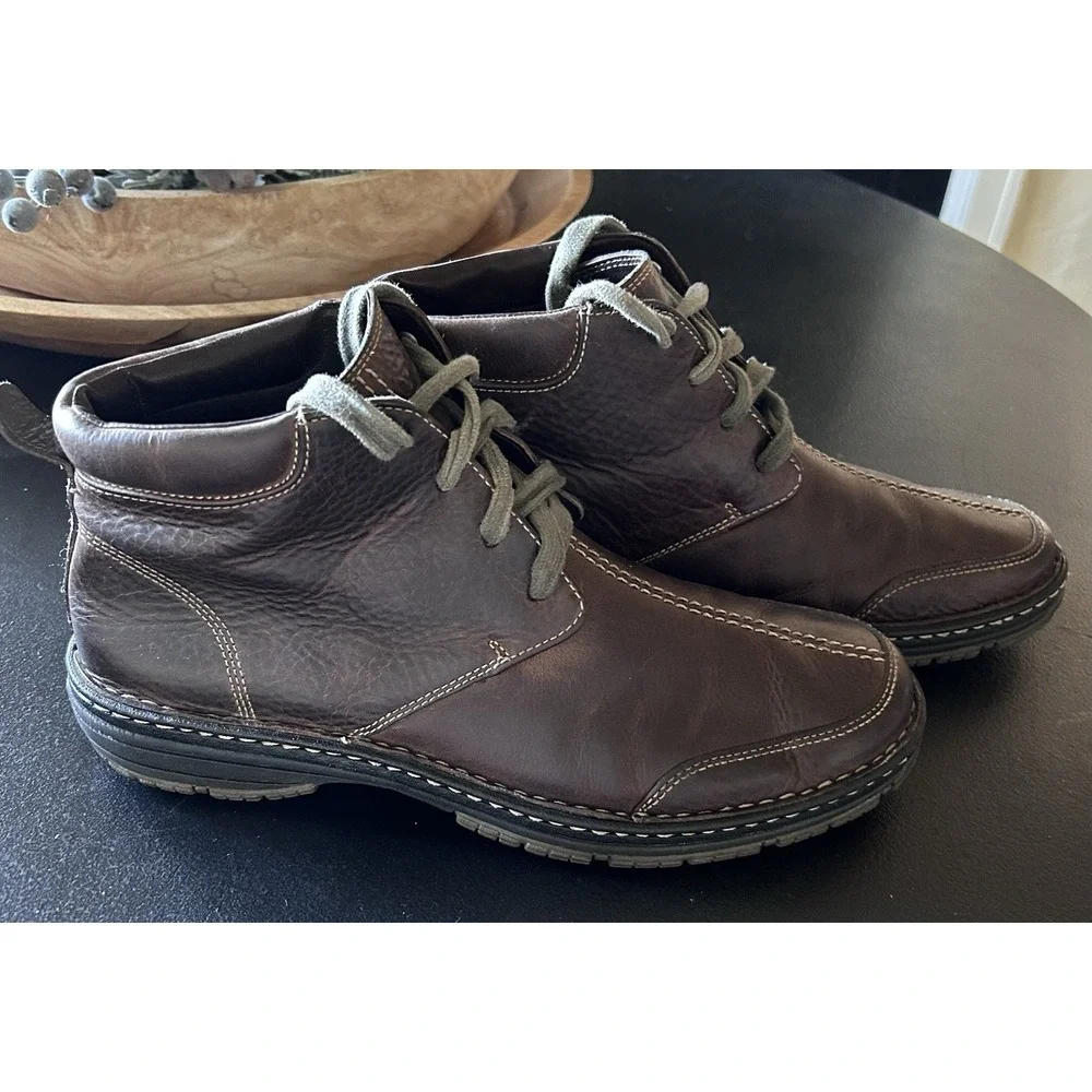 Men's Cole Haan Chucka Leather Boots With Green Laces Size 8 M Gorp Core Comfort